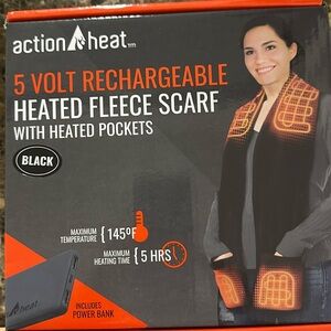 Heated fleece scarf